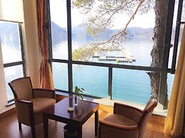 Taiping Lake Clove Garden Hotel