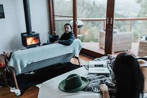 Kangaroo Ridge Retreat