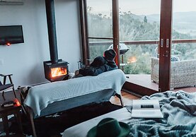 Kangaroo Ridge Retreat