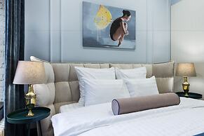 Boutique Apartment 26 16