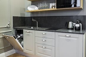 Boutique Apartment 26 16