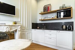 Boutique Apartment 26 16