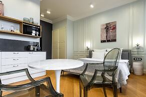 Boutique Apartment 26 16