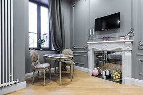 Boutique Apartment 26 16