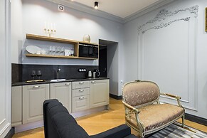 Boutique Apartment 26 16