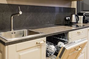 Boutique Apartment 26 16