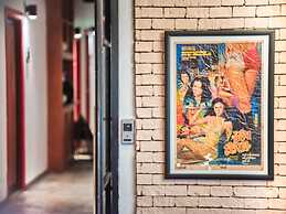 Prince Theatre Heritage Stay Hostel - Silom