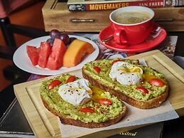 Prince Theatre Heritage Stay Hostel - Silom