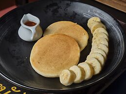 Prince Theatre Heritage Stay Hostel - Silom