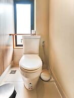 Prince Theatre Heritage Stay Hostel - Silom