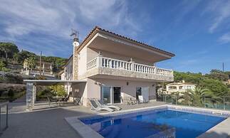 Villa in Lloret de Mar - 104817 by MO Rentals