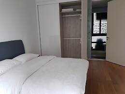 Kardean Intl at Vogue Suite