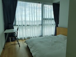 Kardean Intl at Vogue Suite