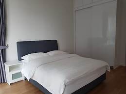 Kardean Intl at Vogue Suite