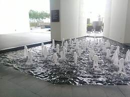 Kardean Intl at Vogue Suite