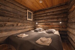 Kuukkeli Log Houses Villa Aurora (Pupula)