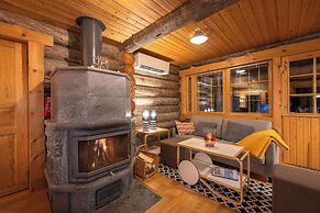 Kuukkeli Log Houses Villa Aurora (Pupula)