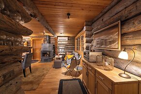 Kuukkeli Log Houses Villa Aurora (Pupula)