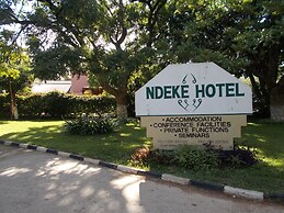 Ndeke Hotel
