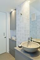 Elegant 2BR with Veranda by FeelHome