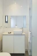 Elegant 2BR with Veranda by FeelHome