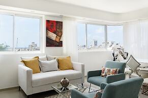 Penthouse with Panoramic View by FeelHome