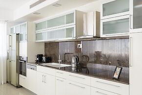 Penthouse with Panoramic View by FeelHome