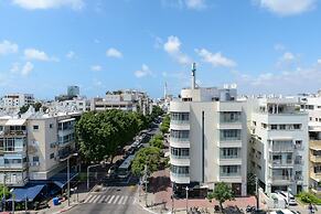 Penthouse with Panoramic View by FeelHome