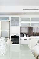 Penthouse with Panoramic View by FeelHome