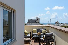 Penthouse with Panoramic View by FeelHome