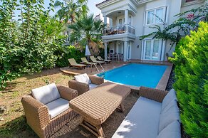 Sunset Beach Club Villas