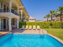 Sunset Beach Club Villas