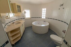 Sunset Beach Club Villas