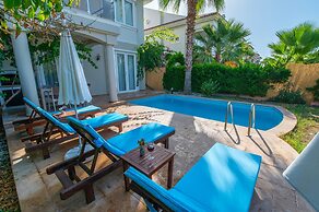 Sunset Beach Club Villas