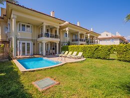 Sunset Beach Club Villas