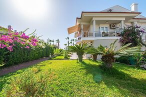 Sunset Beach Club Villas