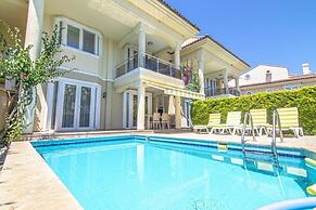 Sunset Beach Club Villas