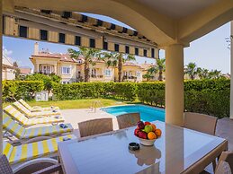 Sunset Beach Club Villas