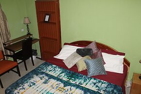 Jesiwa B's Little Palace