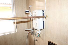 Jesiwa B's Little Palace