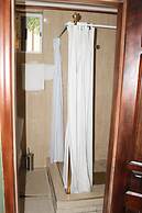 Jesiwa B's Little Palace