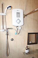 Jesiwa B's Little Palace