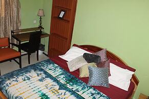 Jesiwa B's Little Palace