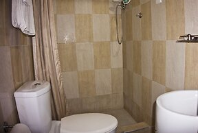 Jesiwa B's Little Palace