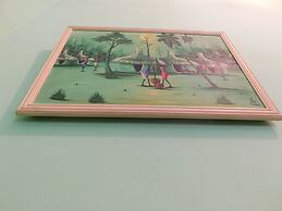 Jesiwa B's Little Palace