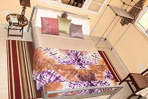 Jesiwa B's Little Palace