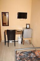 Jesiwa B's Little Palace