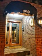 Luxx Suite