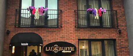 Luxx Suite
