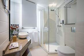 Welldone Cathedral Suites